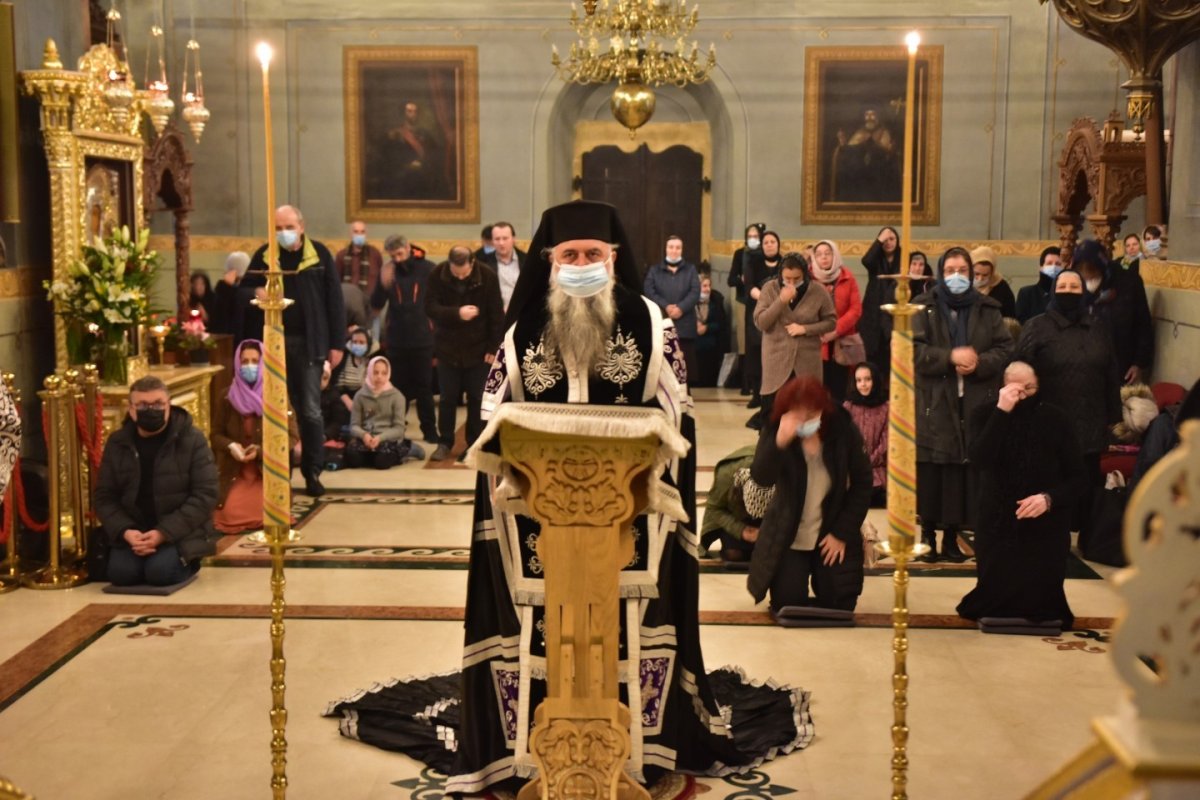 Rugăciune la început de post la catedrala din Râmnicu-Vâlcea 166337