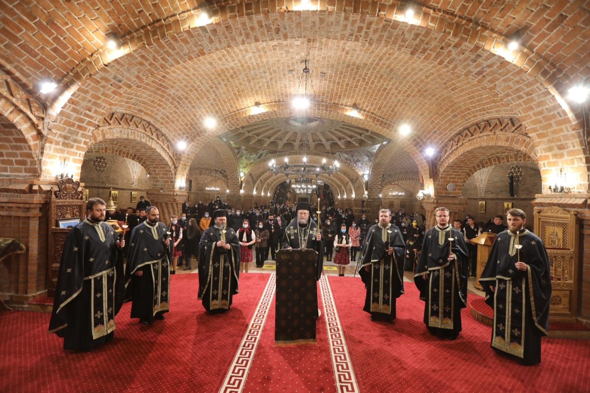 Slujiri arhiereşti la Catedrala Episcopală din Baia Mare 166319