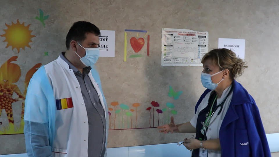 Voluntarii de la Paraclisul Catedralei Naționale au donat aparatură medicală 166330