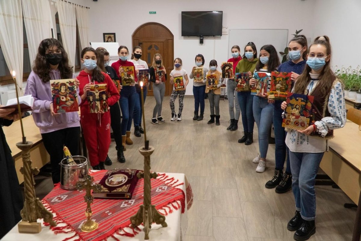 Activităţi catehetice în colaborare între parohii din România și Italia  166450