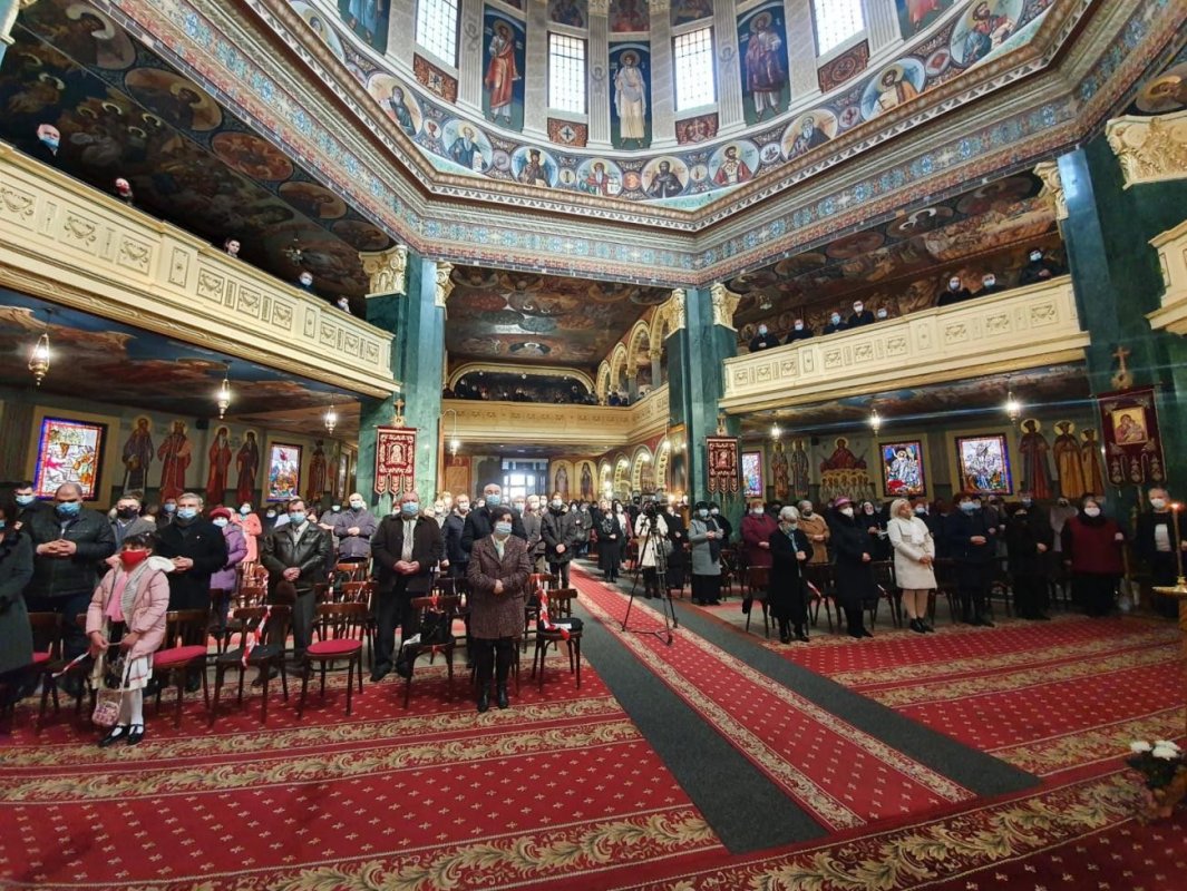 Liturghie arhierească la Târgu Mureș 166605