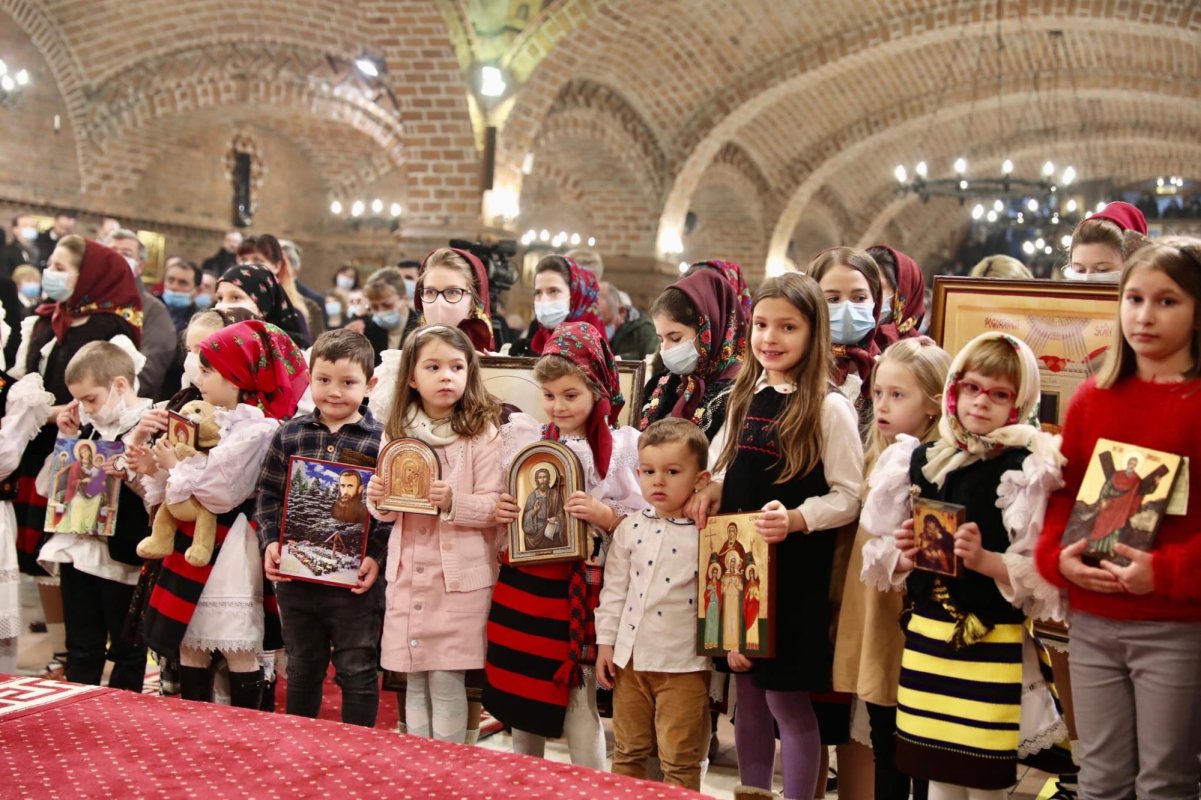 Binecuvântare pentru credincioşi la Baia Mare 166669