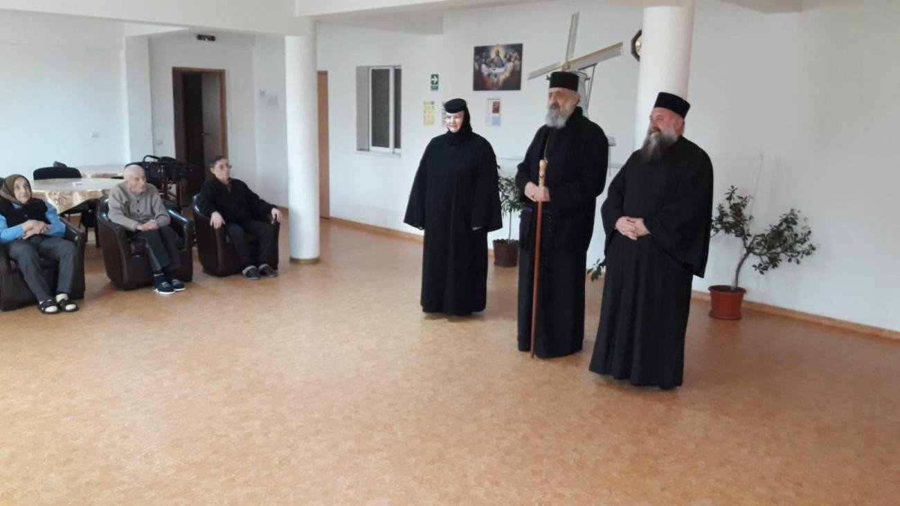 Daruri pentru vârstnicii din Centrul „Sfânta Ana”, Teiuș 166755