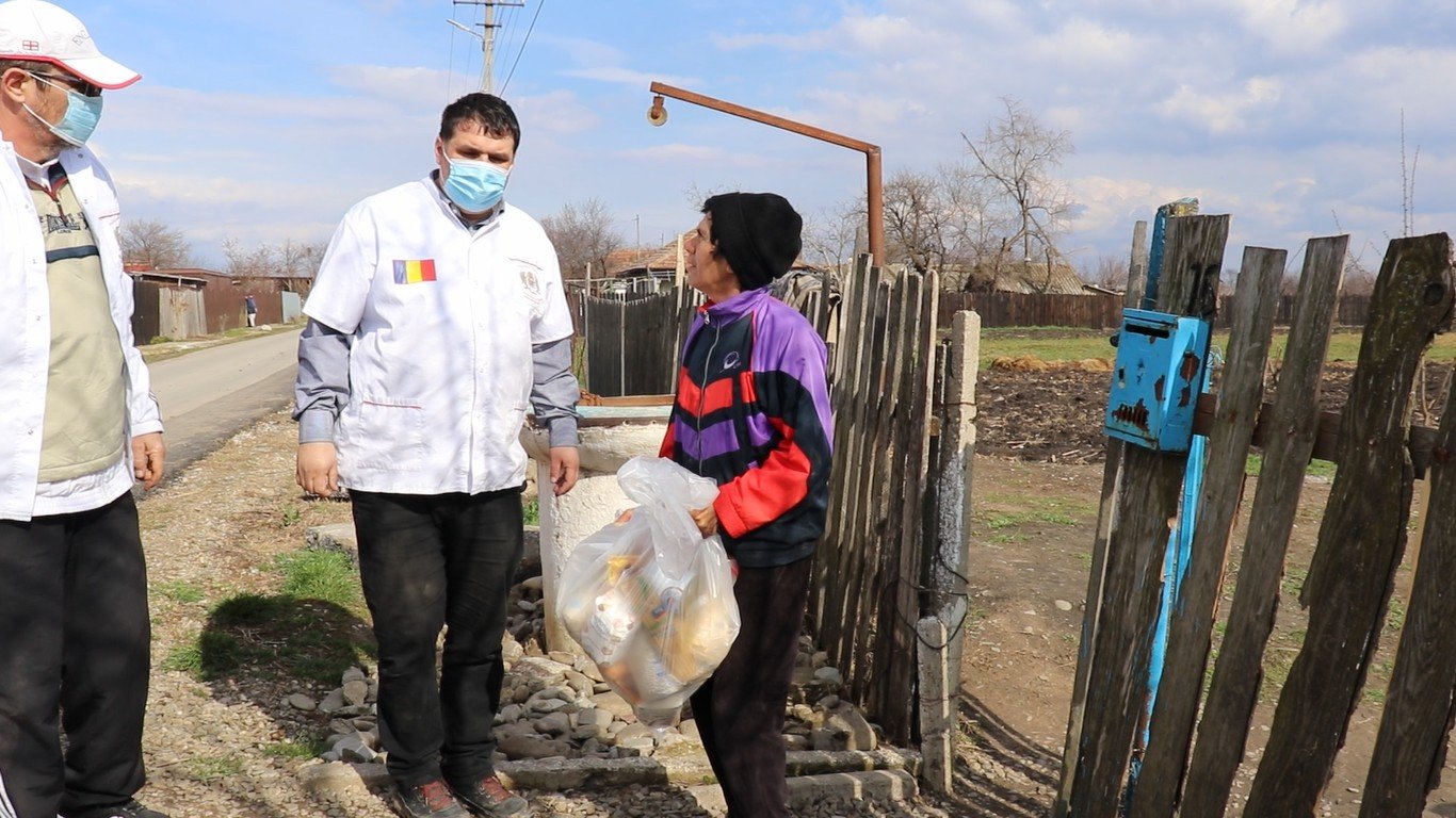 Un nou sprijin pentru 34 de familii din partea voluntarilor bucureșteni 166735