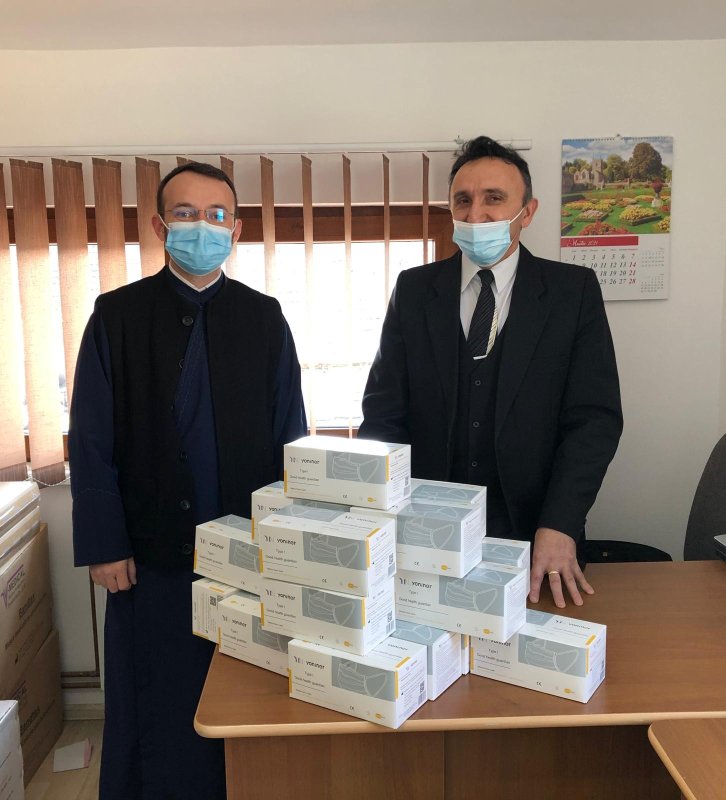 2.000 de măști donate şcolilor din Păuca, judeţul Sibiu 166826