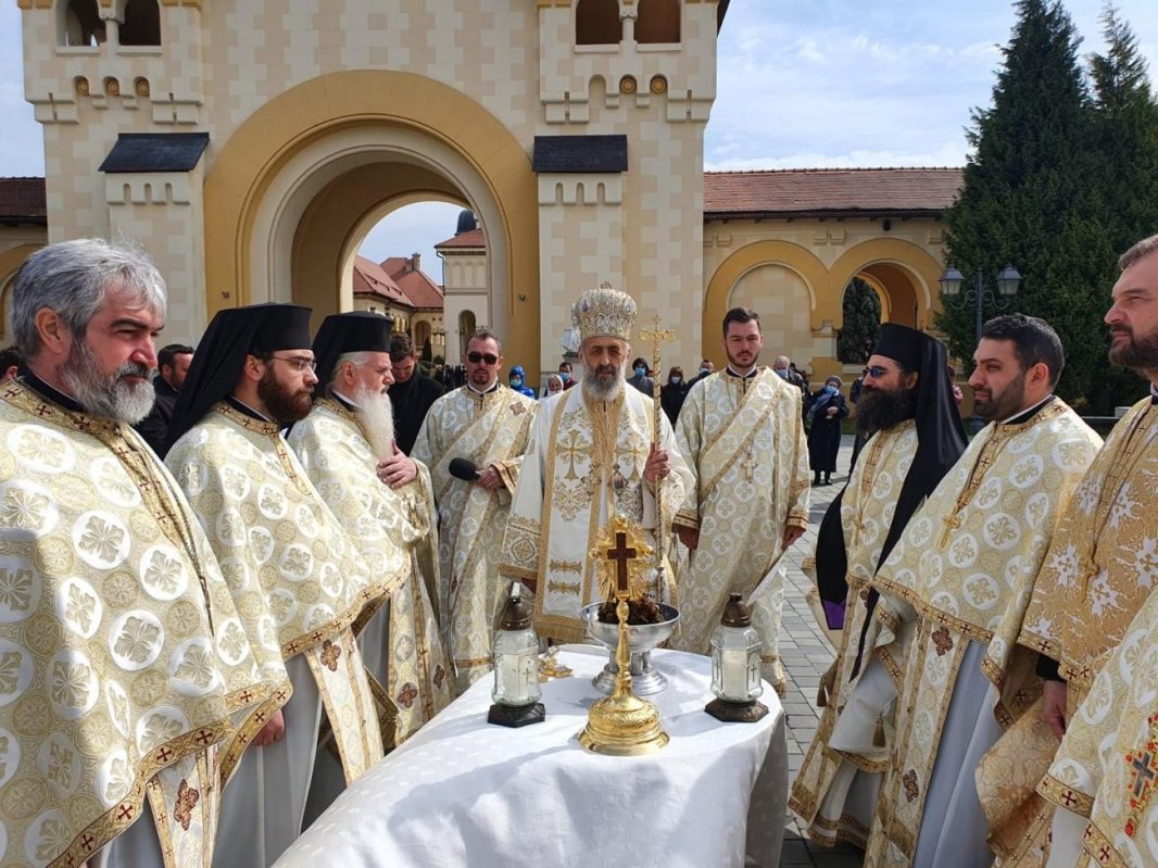 100 de ani de la punerea pietrei de temelie a Catedralei Arhiepiscopale din Alba Iulia 167049