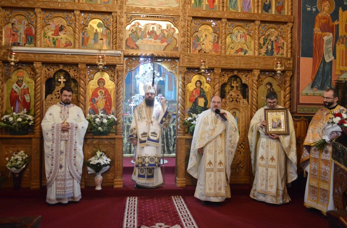 Hramul parohiei clujene „Buna Vestire” Iris 167164