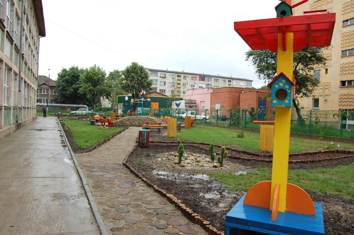 Curţile şcolilor, deschise şi în afara orelor de curs 167276
