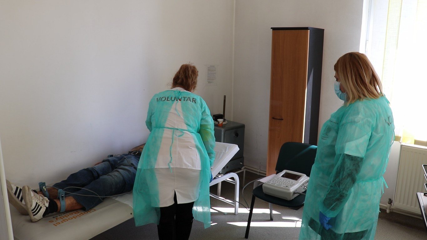 Asistență medicală gratuită pentru 75 de persoane din Lipănești, Prahova  167167