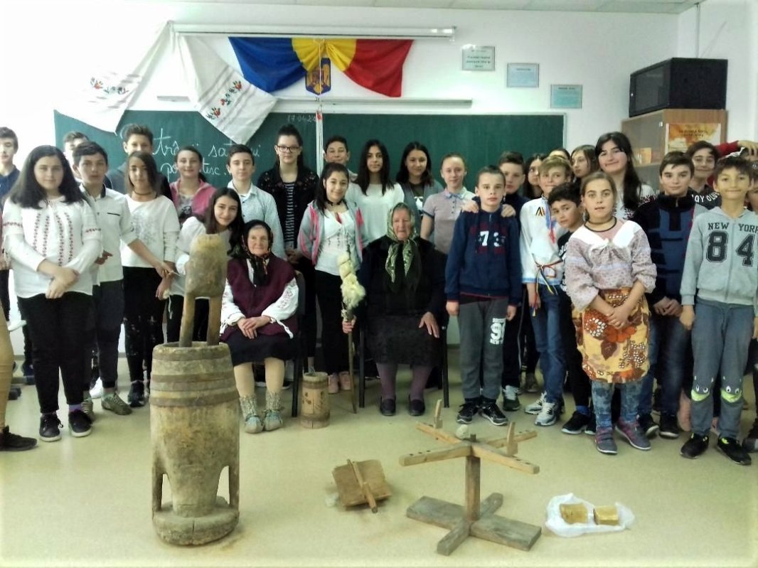 „Există un risc enorm de lăsare în uitare a zestrei spirituale a satului” 167293