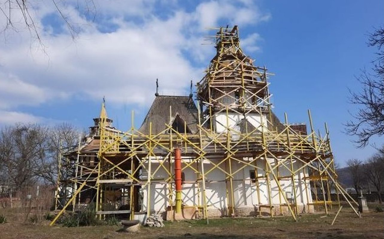 Revista presei 167334