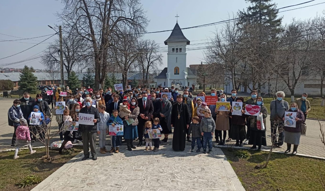„Uniți pentru viață” în Episcopia Hușilor 167285