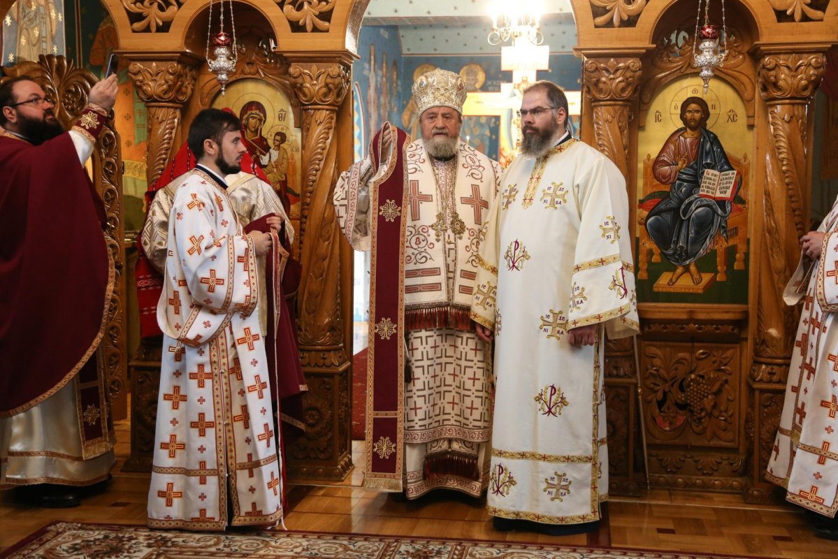 „Crucea este stindardul dreptei credinţe” 167557