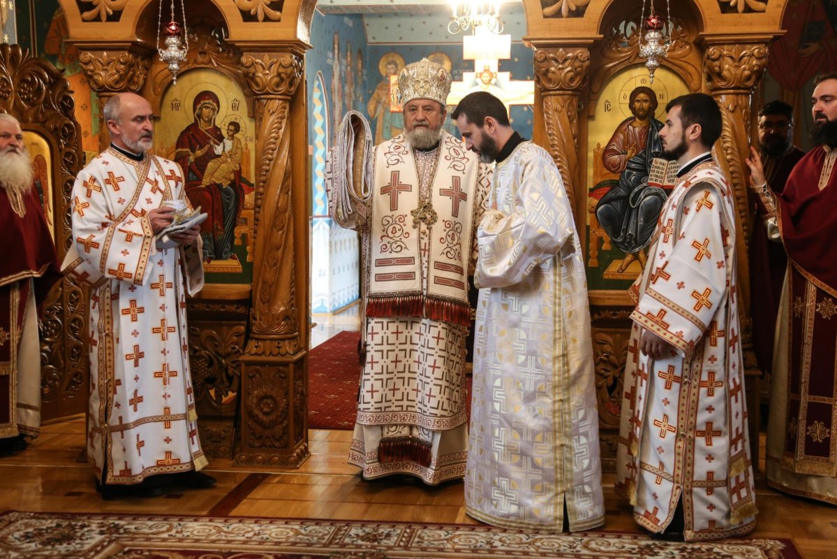 „Crucea este stindardul dreptei credinţe” 167558