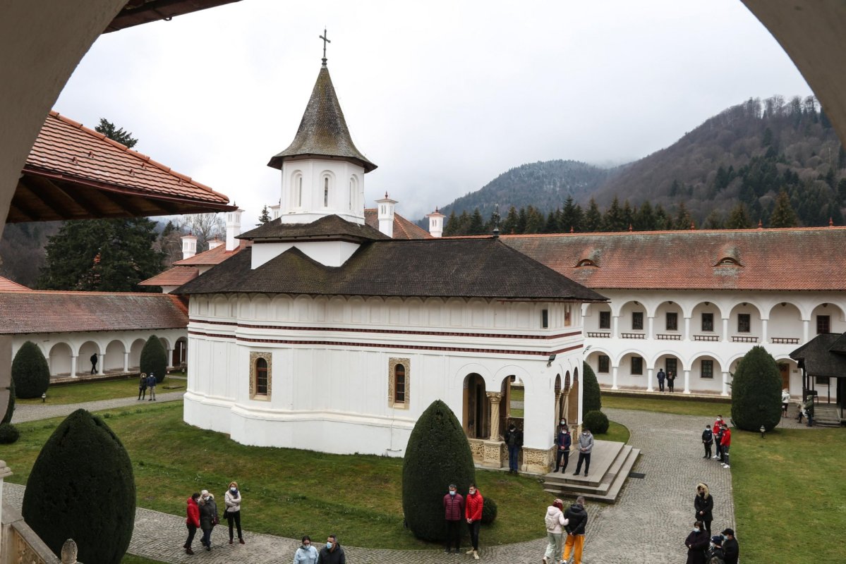 „Crucea este stindardul dreptei credinţe” 167559