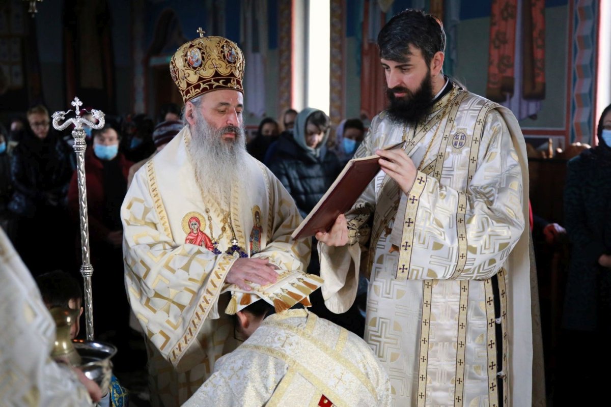 „Omul cu adevărat liber este omul Crucii” 167624