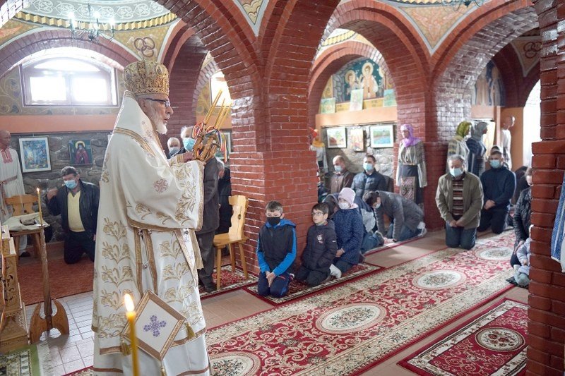 Duminica Sfintei Cruci în eparhii din Mitropolia Munteniei şi Dobrogei 167659