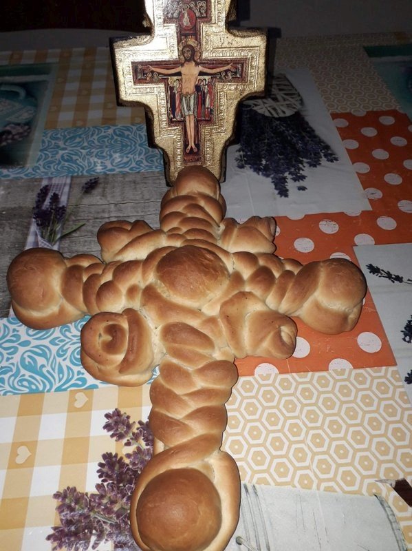 Cinstirea Sfintei Cruci în comunități românești din străinătate 167795