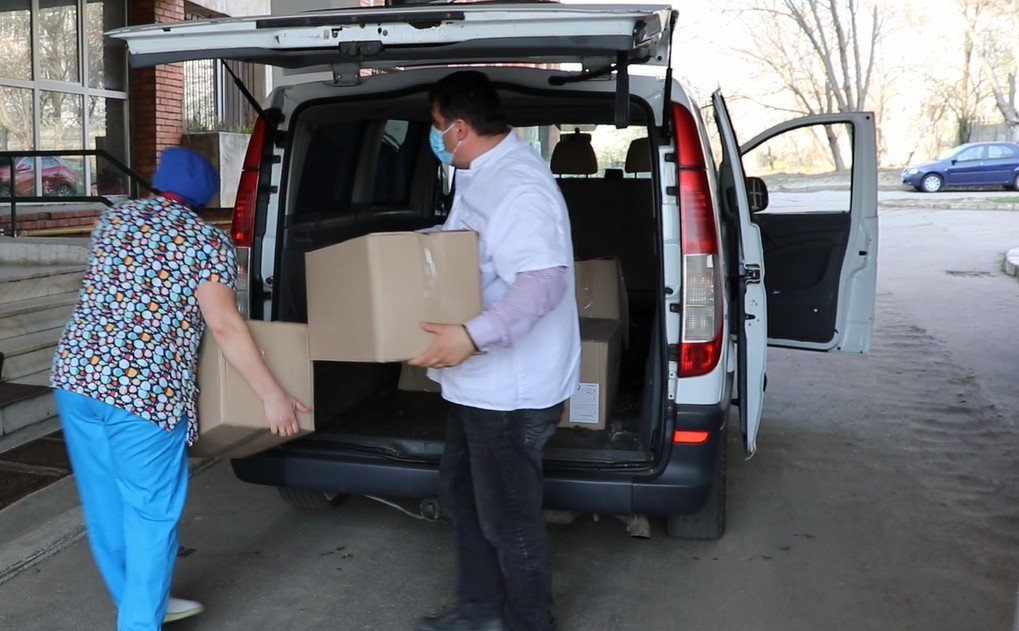 Voluntarii de la Paraclisul Catedralei Naţionale continuă ajutorarea semenilor 167775