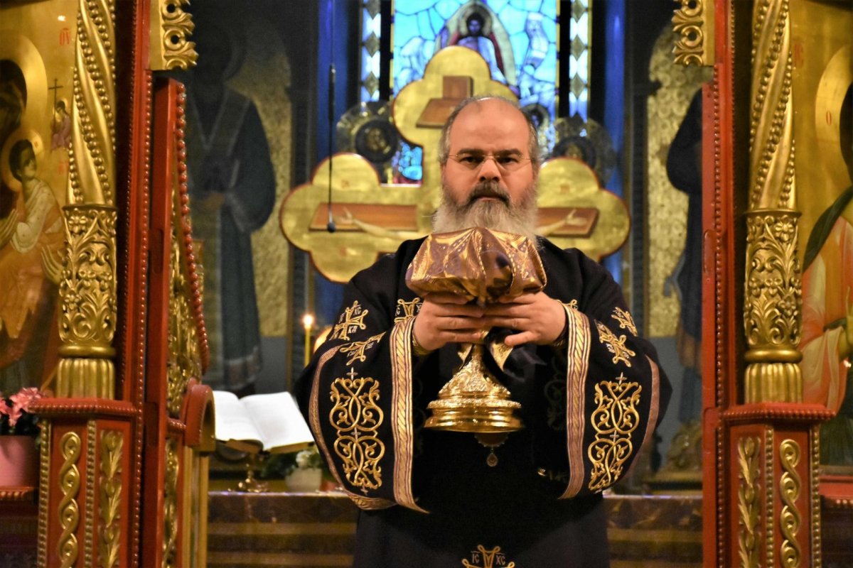 Liturghia Darurilor înainte sfințite la Catedrala din Huși 167937