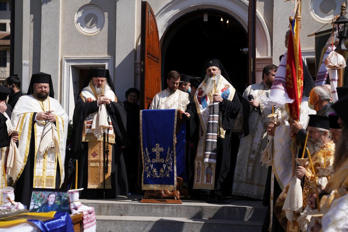 Părintele Dumitru Merticariu a fost înmormântat lângă biserica unde a slujit aproape trei decenii 168064