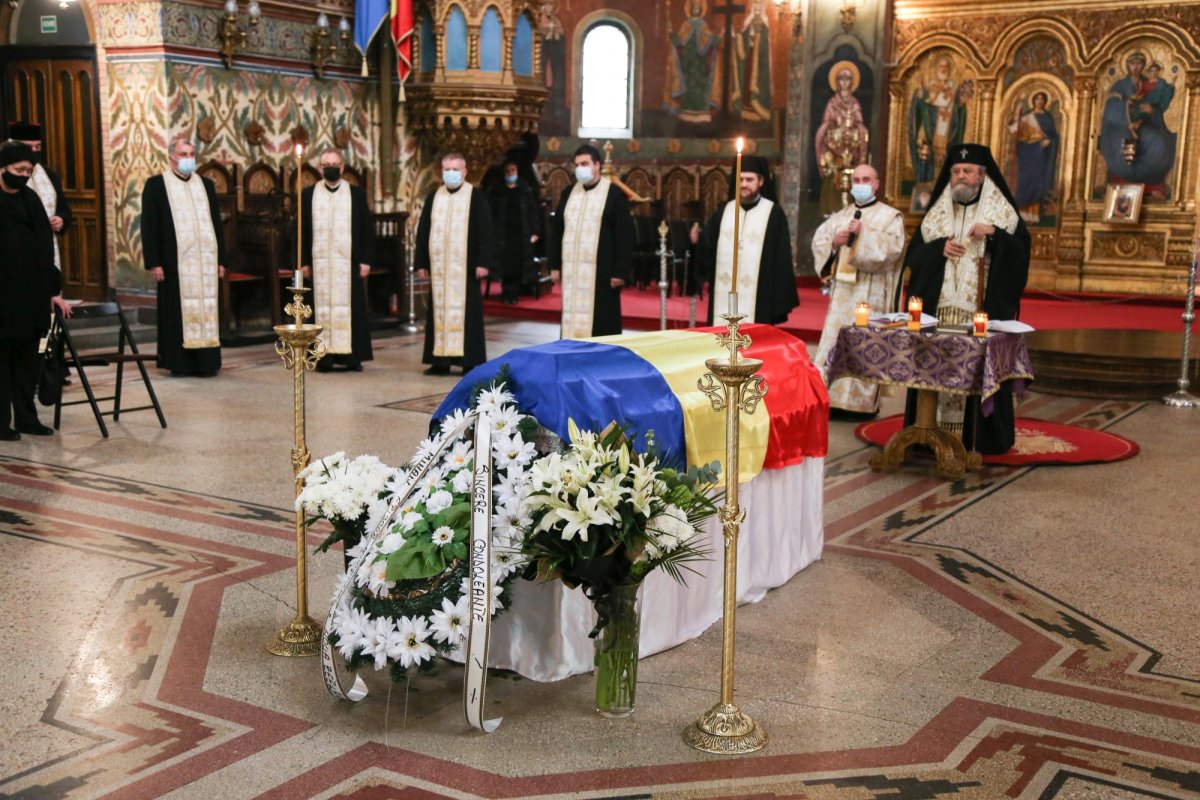 Slujbă de priveghi pentru părintele profesor Ioan Ică Senior 168376