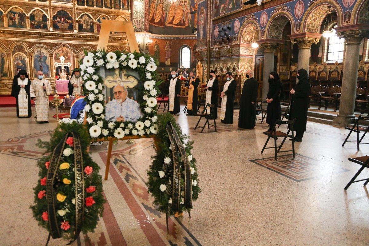 Slujbă de priveghi pentru părintele profesor Ioan Ică Senior 168378