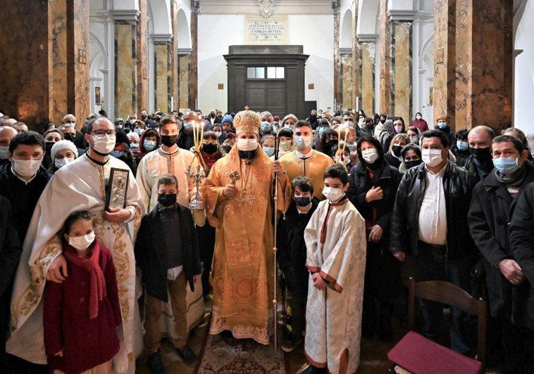 Comunități românești din străinătate vizitate de ierarhi  168345