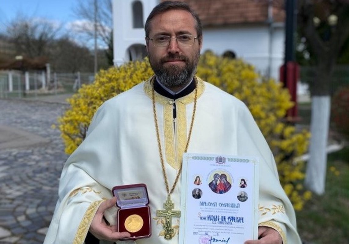 Revista presei 168395