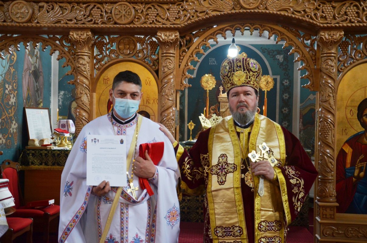 Sfinţirea noului iconostas al bisericii din Popești, Bihor 168326