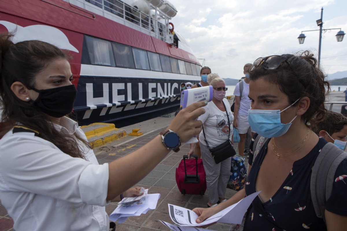 Turiștii români  pot merge  în Grecia, de vineri 168401