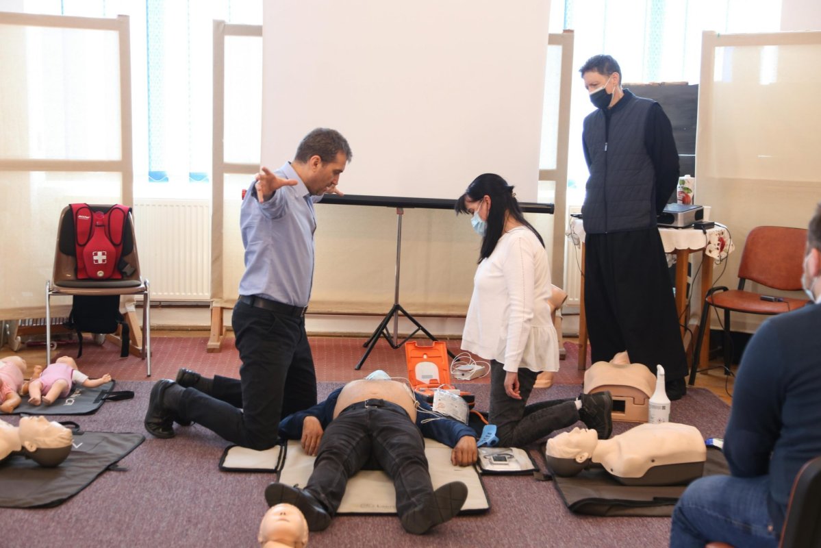 Cursul „Părinţi salvatori” la Sibiu 168622