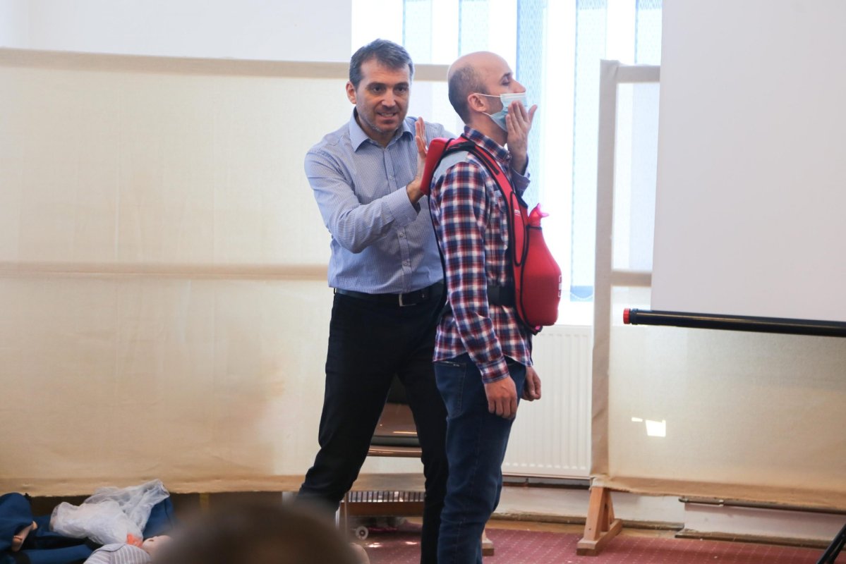 Cursul „Părinţi salvatori” la Sibiu 168623