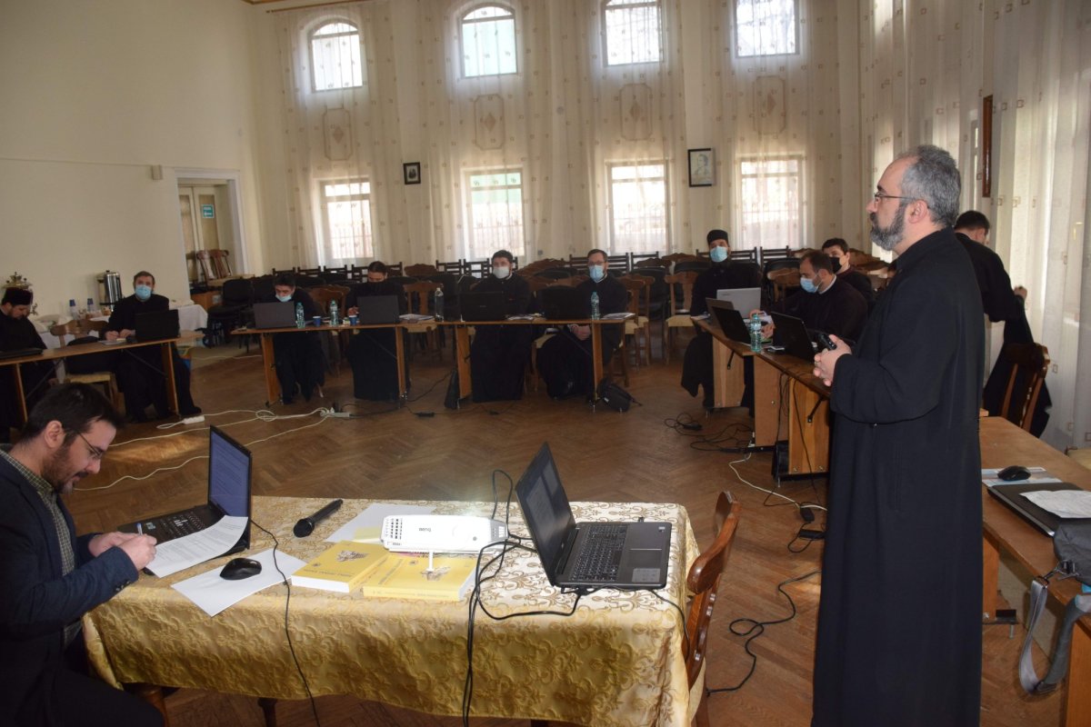 Proiect pentru realizarea de publicaţii catehetice în parohiile Arhiepiscopiei Iaşilor 168725