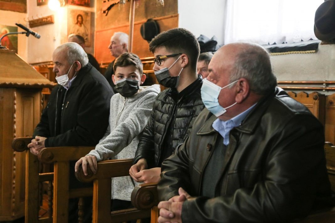 Credincioşii din Rod, Sibiu, şi-au primit noul preot paroh 168776