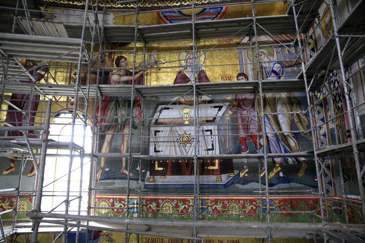 Şantierul Catedralei Mântuirii Neamului în preajma sărbătorilor pascale  169005