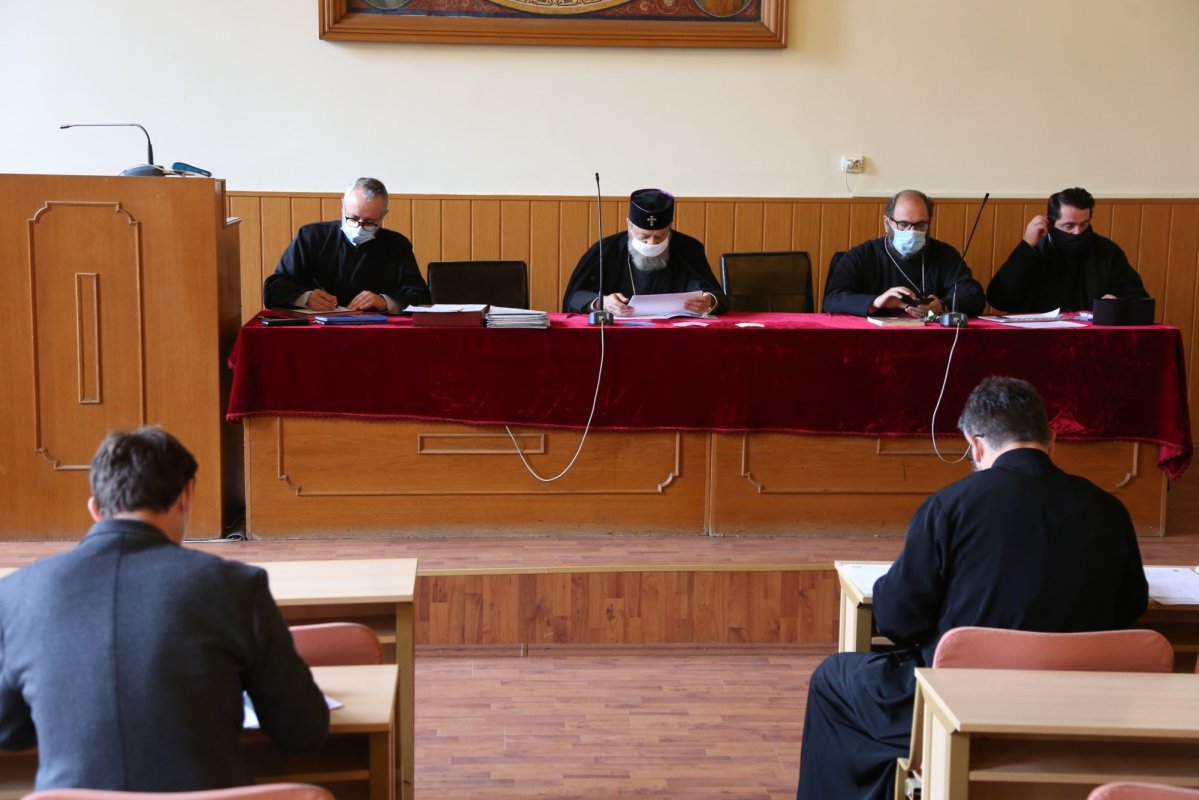 Sesiunea de primăvară a examenului de capacitate preoţească la Sibiu 168968