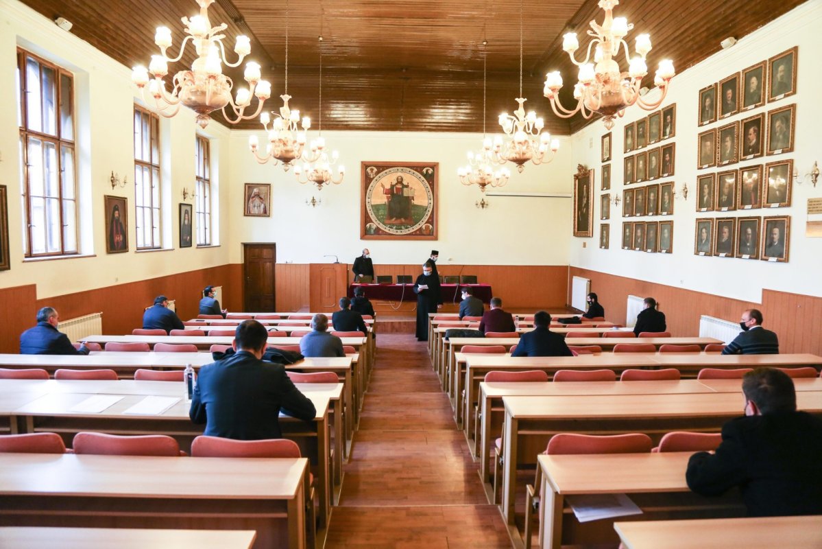 Sesiunea de primăvară a examenului de capacitate preoţească la Sibiu 168969