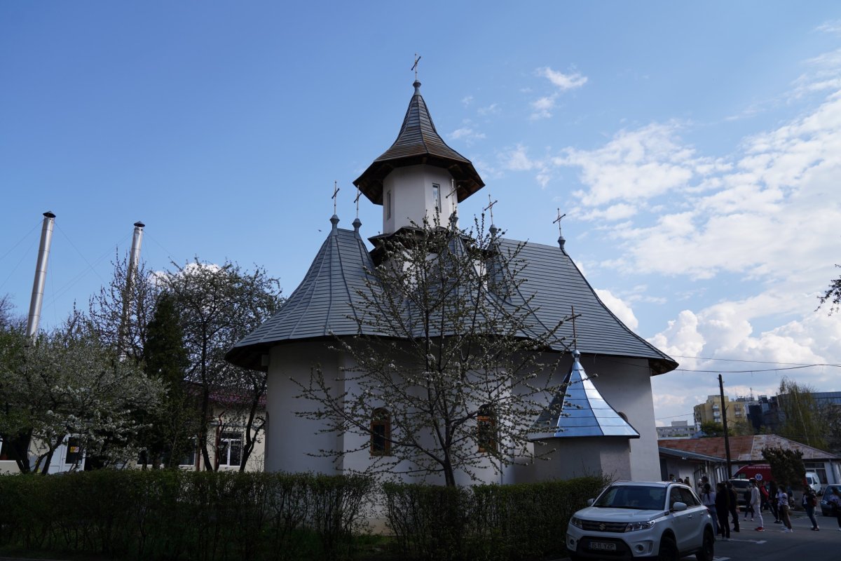 „Crucea Patriarhală” oferită părintelui Dan Damaschin din Iași 169020