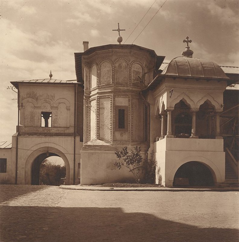 Paraclisul „Sfântul Gheorghe” al Reşedinţei Patriarhale, monument istoric, de spiritualitate şi cultură 169044