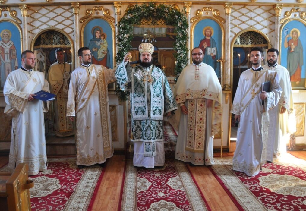Binecuvântare arhierească în Parohia Sălăjeni 169415