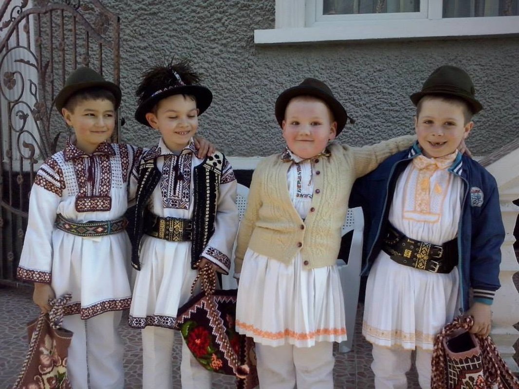 O carte despre tradiţiile pascale din satele bistriţene 169512