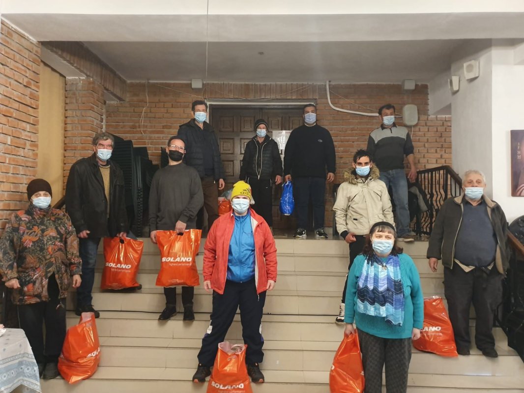 Parohia Iancu Vechi-Mătăsari alături de semeni  în preajma Sfintelor Paști 169457