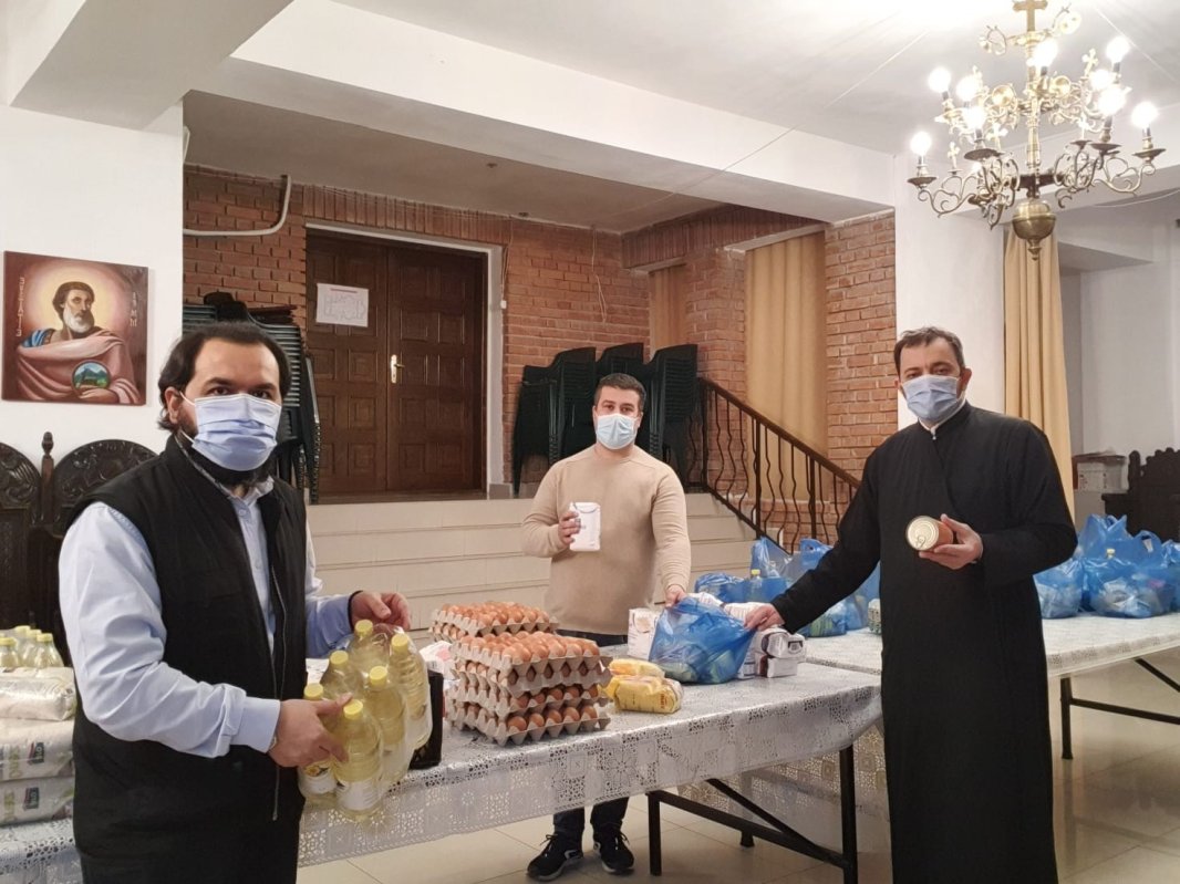 Parohia Iancu Vechi-Mătăsari alături de semeni  în preajma Sfintelor Paști 169458