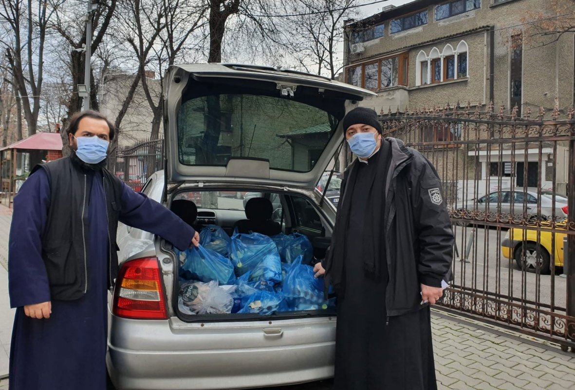 Parohia Iancu Vechi-Mătăsari alături de semeni  în preajma Sfintelor Paști 169459