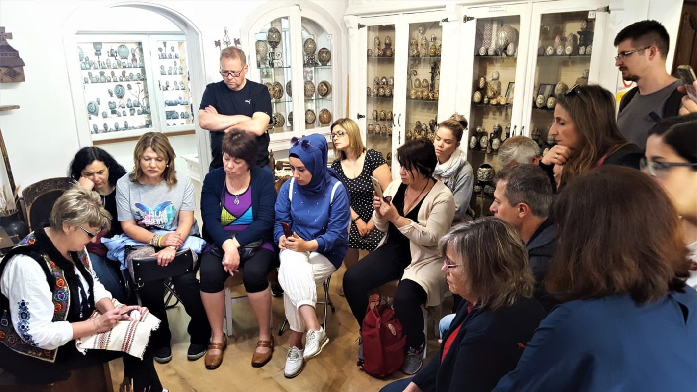 Tradiție și artă la Muzeul Oului Vama 169504