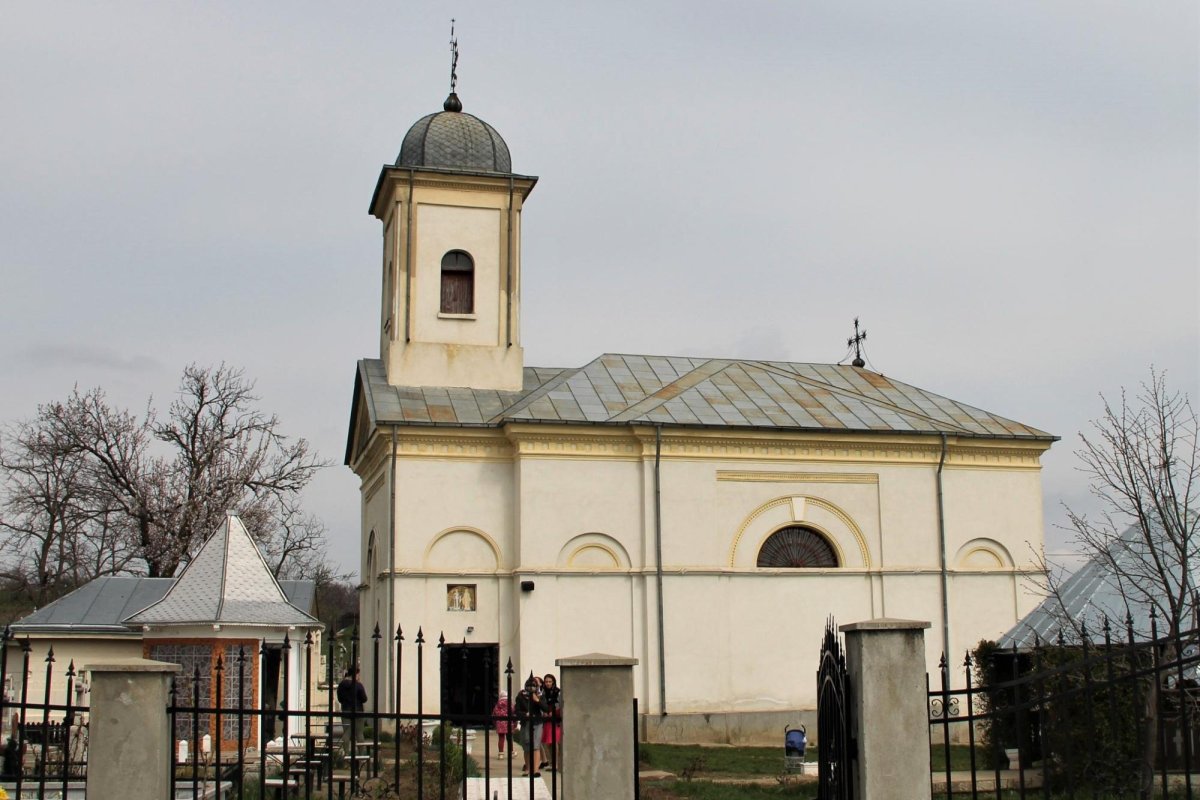 Șezătoarea de scris pe ouă a enoriașilor din Hărpăşeştii Iaşilor 169603