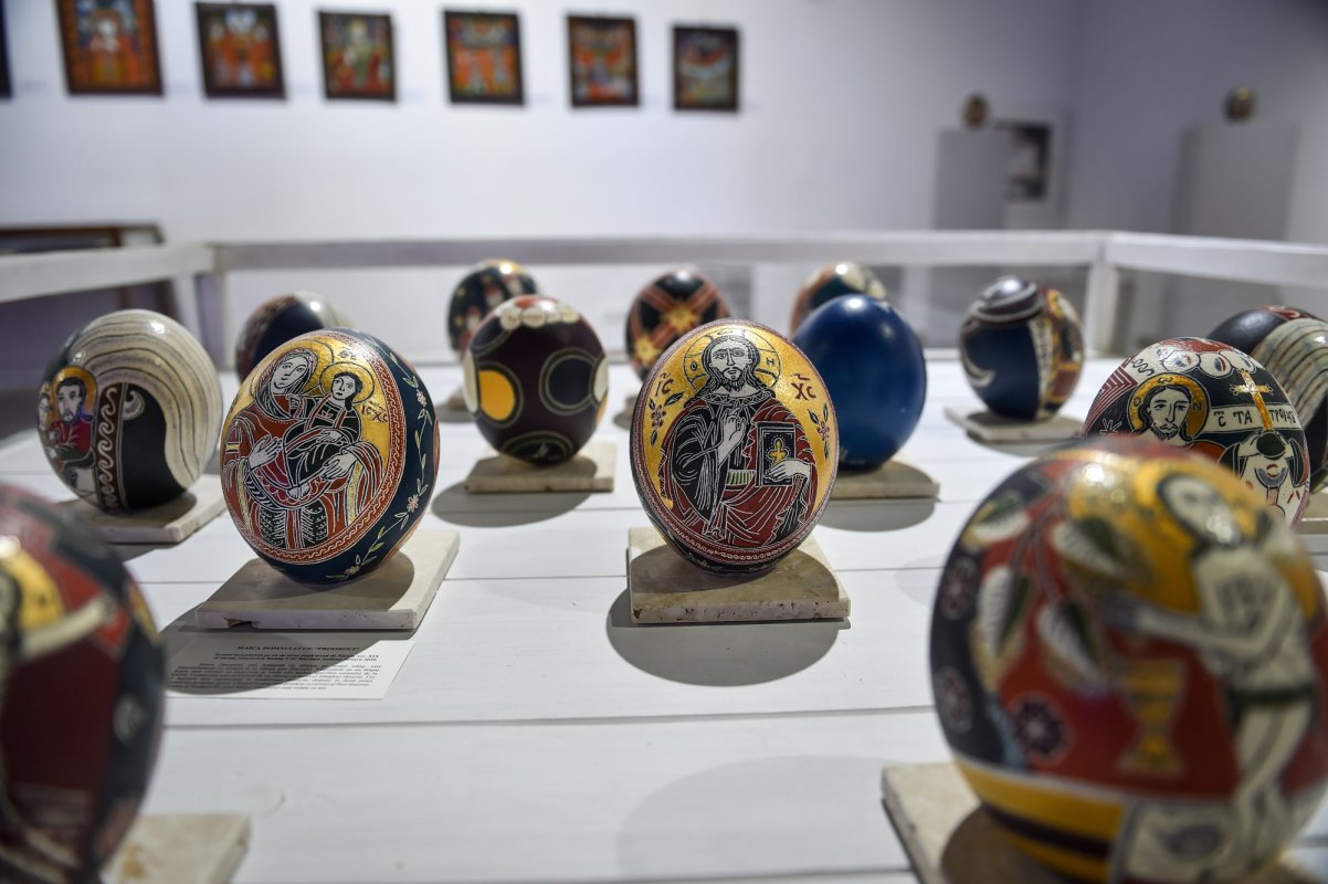 Tehnica inedită  de încondeiere  a unui istoric clujean 169631