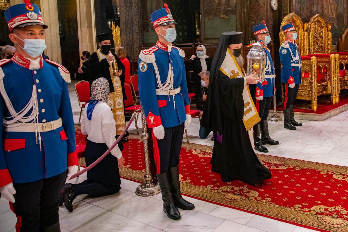 Primirea Sfintei Lumini la Catedrala Patriarhală 169845