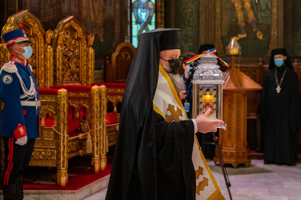 Primirea Sfintei Lumini la Catedrala Patriarhală 169847